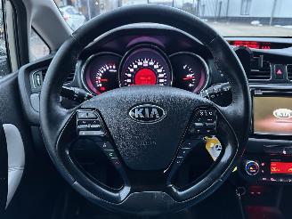Kia Cee d 1.6 GDI Plus Pack picture 9