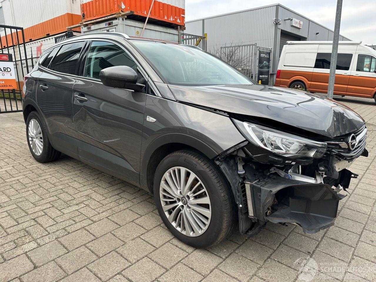 Opel Grandland X 1.2 Turbo Innovation