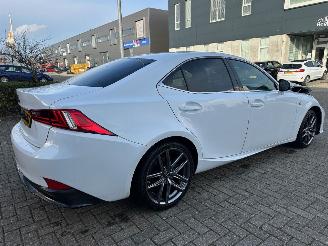 Lexus IS 300h F Sport Edition picture 7