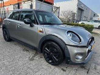 škoda osobní automobily Mini Cooper 1.5 Automaat Cooper Salt 2018/6