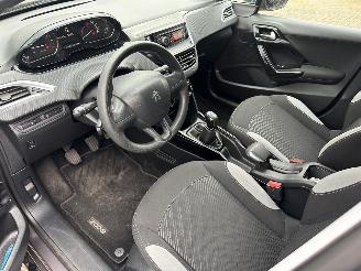 Peugeot 2008 1.2 PureTech Access picture 8