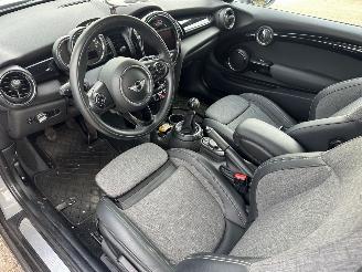 Mini Cooper 1.5 First Born Edition picture 8