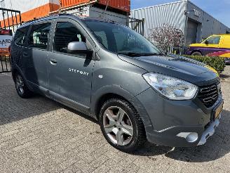 krockskadad bil auto Dacia Lodgy 1.2 TCe Série Limitée Stepway 5p. 2018/4