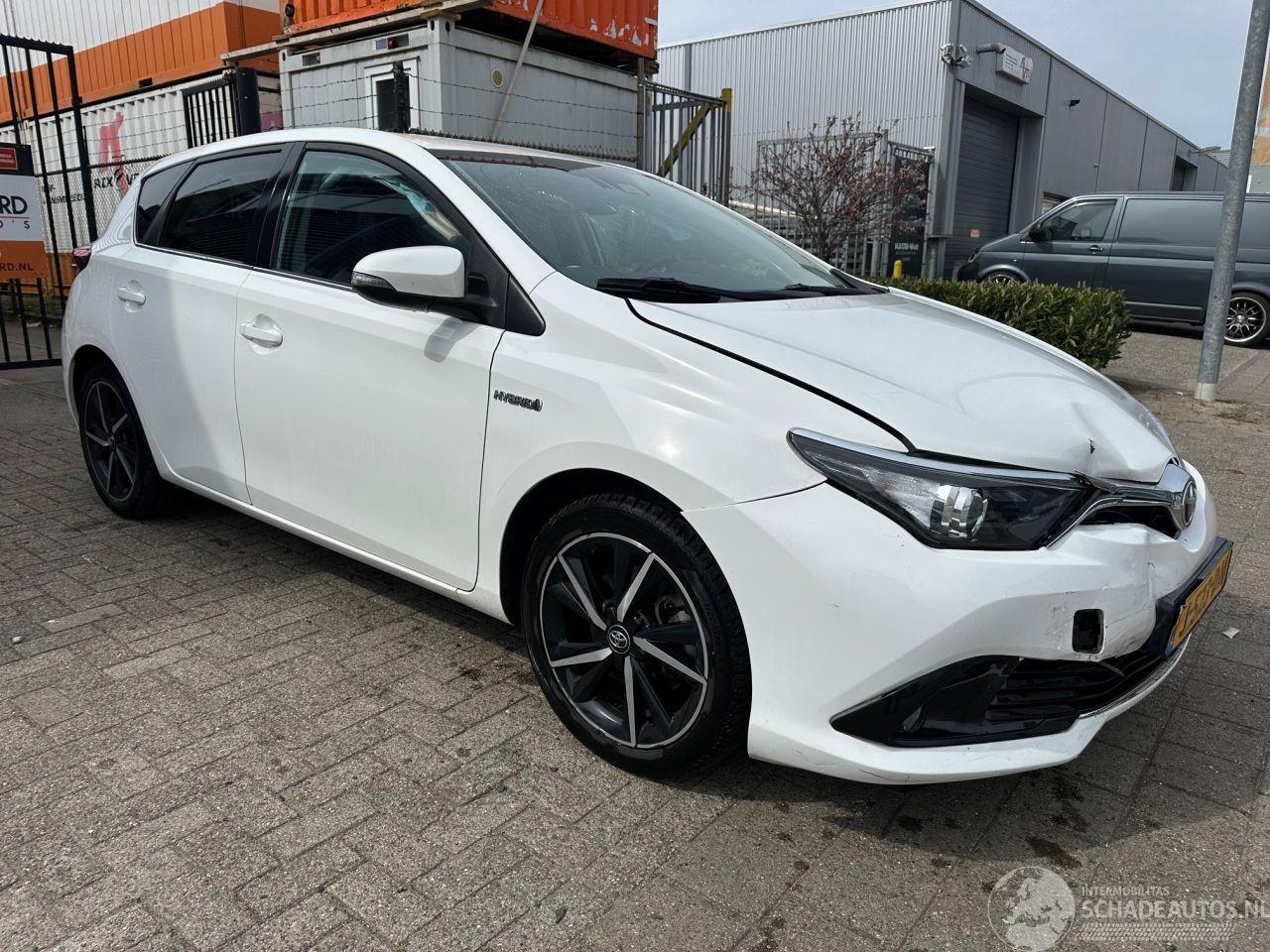 Toyota Auris 1.8 Hybrid Dynamic Ultimate