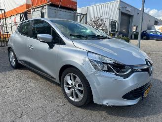 Avarii autoturisme Renault Clio 1.2 Night & Day 2015/2