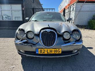 Jaguar S-type 3.0 V6 Executive picture 2