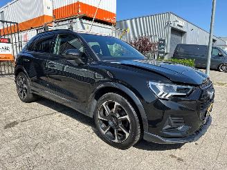 Schadeauto Audi Q3 35 TFSI S edition 2022/2