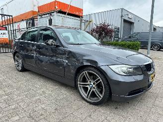 Voiture accidenté BMW 3-serie 318i Business Line 2008/4