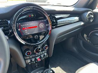 Mini Cooper 1.5 Cooper Camden Edition Automaat picture 13