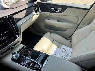 Volvo V-60 2.0 T6 Recharge AWD Inscription picture 13