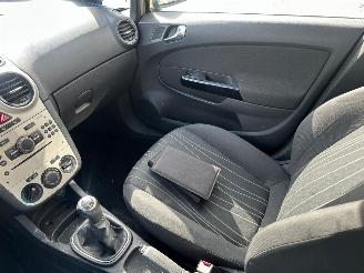 Opel Corsa 1.4-16V Enjoy NAP picture 12