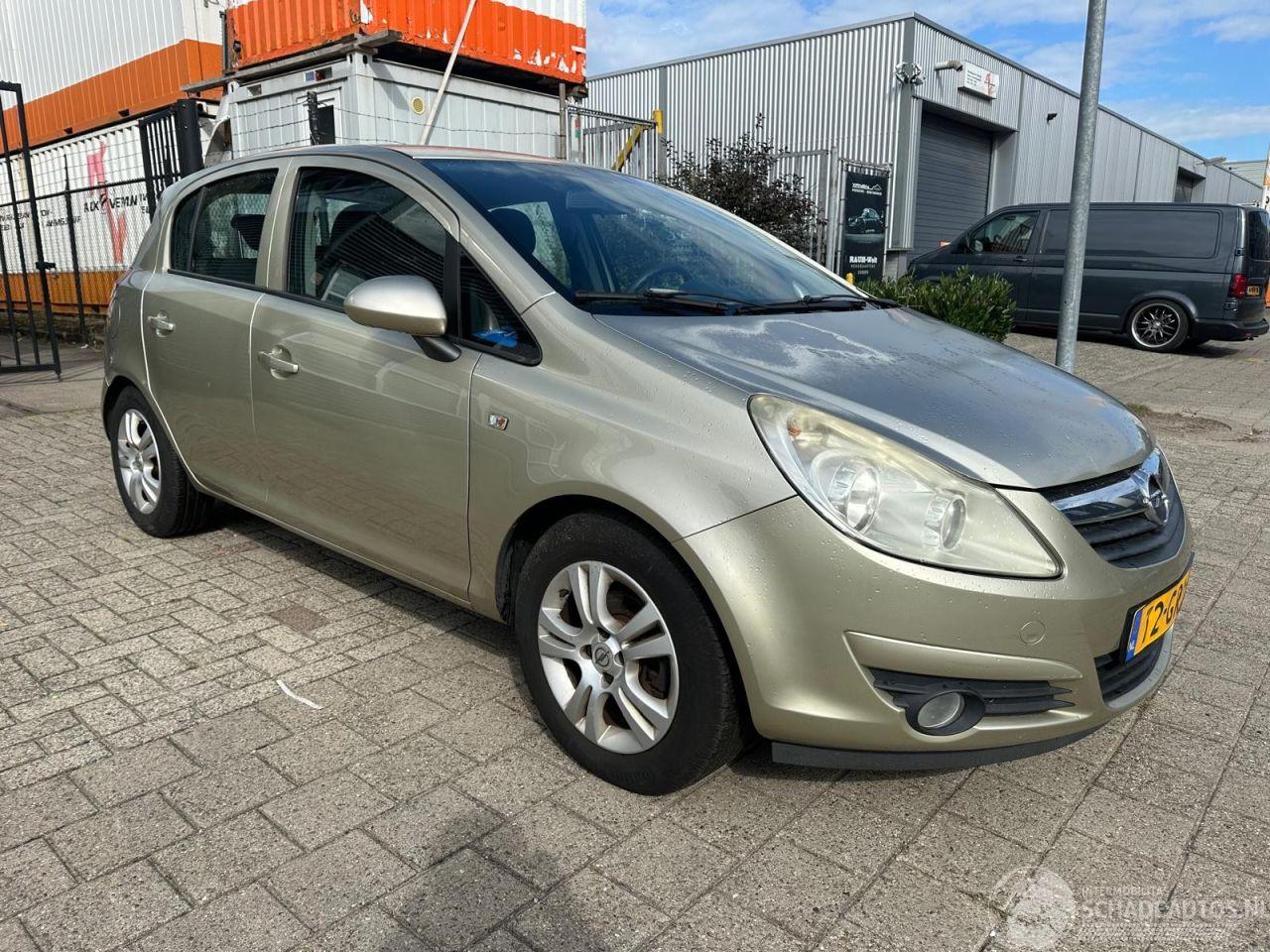 Opel Corsa 1.4-16V Enjoy NAP