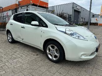 uszkodzony samochody osobowe Nissan Leaf Base 24 kWh 2013/6