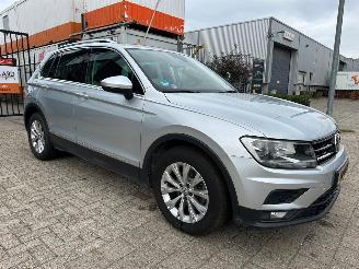 Avarii autoturisme Volkswagen Tiguan 1.5 TSI ACT Comfortline Business Automaat 2019/1