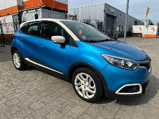 skadebil auto Renault Captur 0.9 TCe Authentique 2013/4