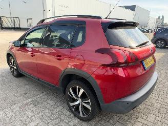Peugeot 2008 1.2 PureTech GT-line picture 4