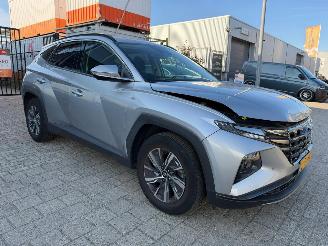 uszkodzony samochody osobowe Hyundai Tucson 1.6 T-GDI MHEV Comfort 2021/6