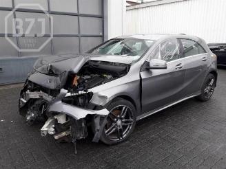 damaged passenger cars Mercedes A-klasse A (W176), Hatchback, 2012 / 2018 1.5 A-180 CDI, A-180d 16V 2016