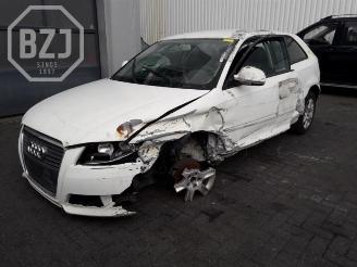 damaged passenger cars Audi A3 A3 (8P1), Hatchback 3-drs, 2003 / 2012 1.6 TDI 16V 2011