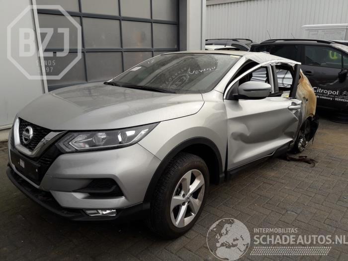 Nissan Qashqai Qashqai (J11), SUV, 2013 / 2021 1.3 DIG-T 158 16V