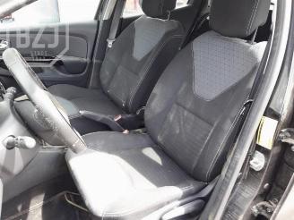 Renault Clio Clio IV (5R), Hatchback 5-drs, 2012 / 2021 1.5 Energy dCi 90 FAP picture 6