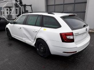 Skoda Octavia Octavia Combi (5EAC), Combi 5-drs, 2012 / 2020 1.6 TDI 16V picture 4