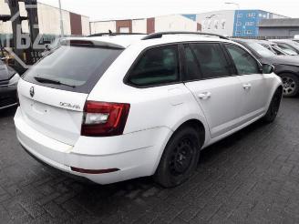 Skoda Octavia Octavia Combi (5EAC), Combi 5-drs, 2012 / 2020 1.6 TDI 16V picture 3