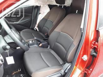 Mazda 2 2 (DJ/DL), Hatchback, 2014 1.5 SkyActiv-G 90 M Hybrid picture 6