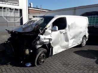 uszkodzony samochody osobowe Peugeot Expert Expert (VA/VB/VE/VF/VY), Van, 2016 2.0 Blue HDi 120 16V 2019