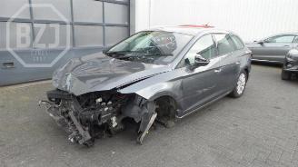 Damaged car Seat Leon Leon ST (5FF), Combi 5-drs, 2012 / 2020 1.6 TDI Ecomotive 16V 2014