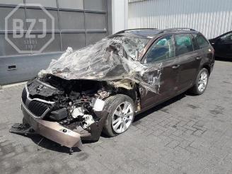 rozbiórka samochody osobowe Skoda Octavia Octavia Combi (5EAC), Combi 5-drs, 2012 / 2020 1.4 TSI 16V 2018