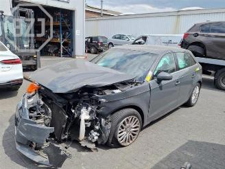demontáž osobní automobily Audi A3 A3 Sportback (8VA/8VF), Hatchback 5-drs, 2012 / 2020 1.0 TFSI 12V 2016/9