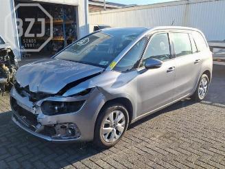 Salvage car Citroën Grand C4 SpaceTourer Grand C4 Spacetourer (3A), MPV, 2018 1.2 12V PureTech 130 2020