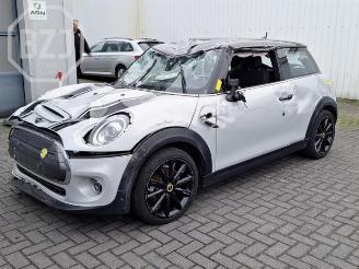 Salvage car Mini Cooper Mini (F56), Hatchback 3-drs, 2013 Cooper SE,Electric 2022