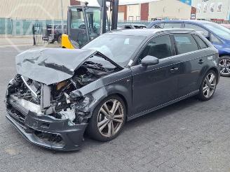 demontáž osobní automobily Audi A3 A3 Sportback (8VA/8VF), Hatchback 5-drs, 2012 / 2020 2.0 TDI 16V 2013/10