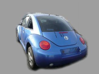 Volkswagen New-beetle 1.6 picture 2