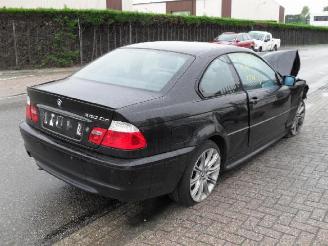 BMW 3-serie 320d coupe picture 3