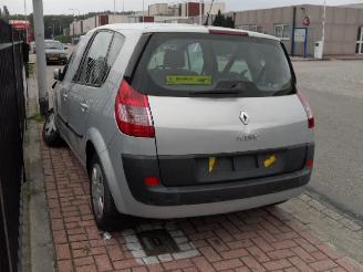 Renault Scenic 1.5 dci picture 3