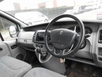 Renault Trafic 2.0dci picture 7