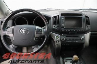 Toyota Landcruiser V8 4.5 D-4D 32V Jeep/SUV  Diesel 4.461cc 210kW (286pk) 4x4 2008-01 (VDJ200) 1VDFTV picture 6