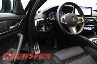 BMW 5-serie 5 serie Touring (G31), Combi, 2017 530e xDrive 2.0 Turbo 16V picture 5