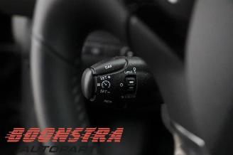 Peugeot 308 308 SW (L4/L9/LC/LJ/LR), Combi 5-drs, 2014 / 2021 1.2 12V e-THP PureTech 130 picture 12