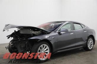 Salvage car Tesla Model S Model S, Liftback, 2012 75D 2017/9