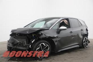 Salvage car Volkswagen ID.3 ID.3 (E11/E12), Hatchback 5-drs, 2019 First, Life, Pro 58 kWh 2020/11