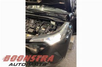 Toyota C-HR C-HR (X1,X5), SUV, 2016 1.8 16V Hybrid picture 9