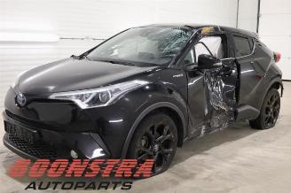 rozbiórka samochody osobowe Toyota C-HR C-HR (X1,X5), SUV, 2016 1.8 16V Hybrid 2018/3