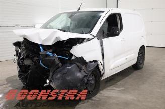 Salvage car Peugeot Partner Partner (EF/EU), Van, 2018 e-Partner 50 kWh 2021/10
