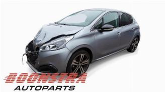 Auto da rottamare Peugeot 208 208 I (CA/CC/CK/CL), Hatchback, 2012 / 2019 1.2 12V e-THP PureTech 110 2019/5
