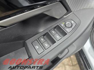 BMW 5-serie 5 serie Touring (G61), Combi, 2024 530e 2.0 TwinPower Turbo 16V picture 11