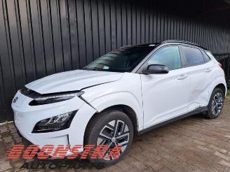 Salvage car Hyundai Kona Kona (OS), SUV, 2017 / 2023 64 kWh 2022/2